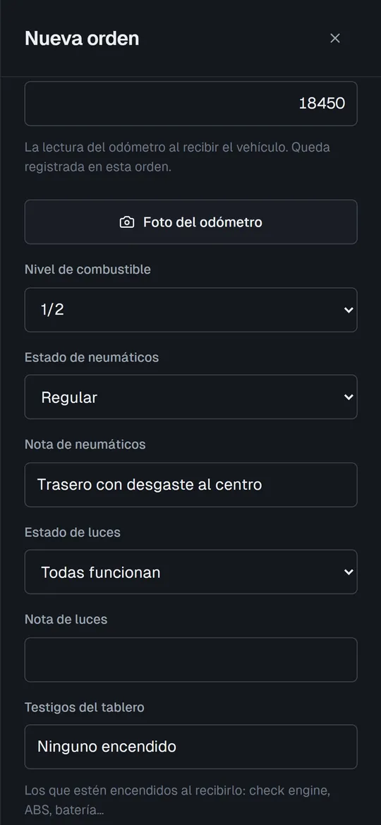 Pauta de recepción de una moto: odómetro, combustible, neumáticos, luces y testigos del tablero